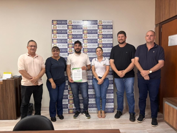 Prefeitura Municipal de Nova Ubirat&atilde; firma aditamento de termo de fomento para apoio aos acad&ecirc;micos do munic&iacute;pio