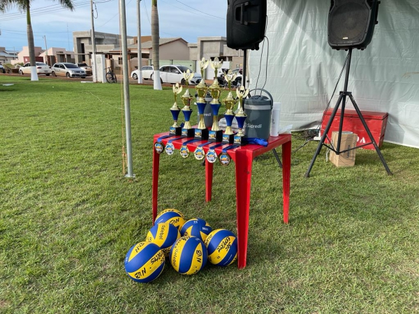 Secretaria Municipal de Esporte e Lazer realizou neste domingo o 1º Circuito de Areia