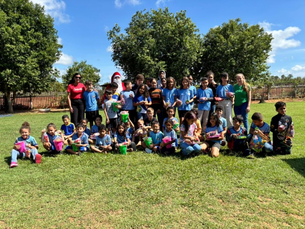 Prefeitura Municipal de Nova Ubiratã realizou entrega de doces e brinquedos de natal no distrito de Santa Terezinha e nas comunidades, ST Madeiras e Sinopão