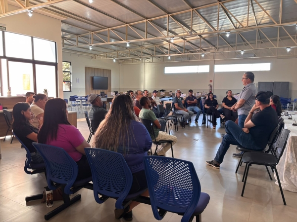 Prefeitura Municipal de Nova Ubirat&atilde; realiza o II Encontro Municipal de Forma&ccedil;&atilde;o de Motoristas e Monitores do Transporte Escolar