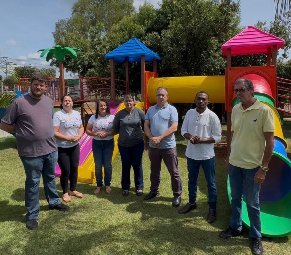 Prefeitura de Nova Ubiratã entrega novo parquinho e câmeras de segurança ao Cemei Pequeno Anjo