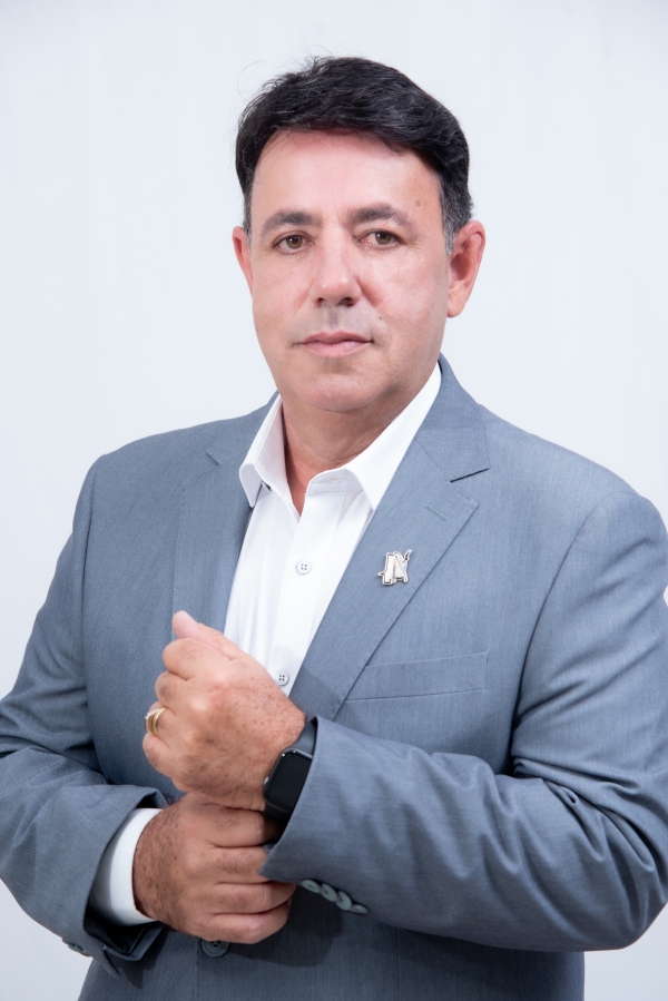 13 - Perfil do(a) Secretário(a) de Saúde