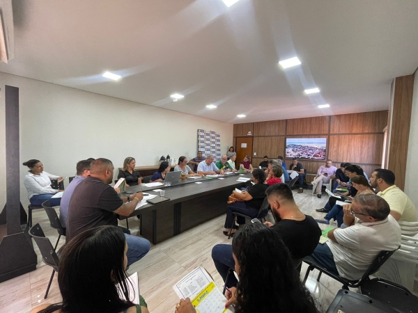 Prefeitura Municipal realiza reunião para elaborar o calendário oficial de eventos para o ano de 2024