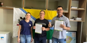 Prefeito Municipal e Presidente do Moto Clube assinam fomento para promoção da 1ª Gincana de Motos de Nova Ubiratã