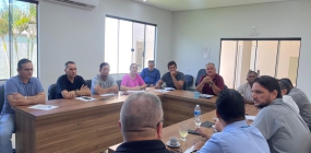 Representante do Poder Executivo participa de reunião com equipe técnica do grupo Energisa S.A. regional de Sinop solicitada pelo Poder Legislativo