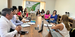 Secretaria de Assistência Social, realizou uma reunião sobre a implantação do serviço de acolhimento familiar