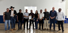 Poderes Executivo e Legislativo assinam Termo de Fomento para Associação de Artes Marciais do distrito de Entre Rios