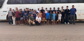 Delegação de Futsal de Nova Ubiratã embarcam para a 2ª Copa Integração em Santa Carmem